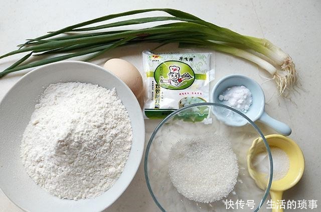 别再冷落家中烤箱了,教你新手版葱油桃酥,酥得掉渣,满屋飘香