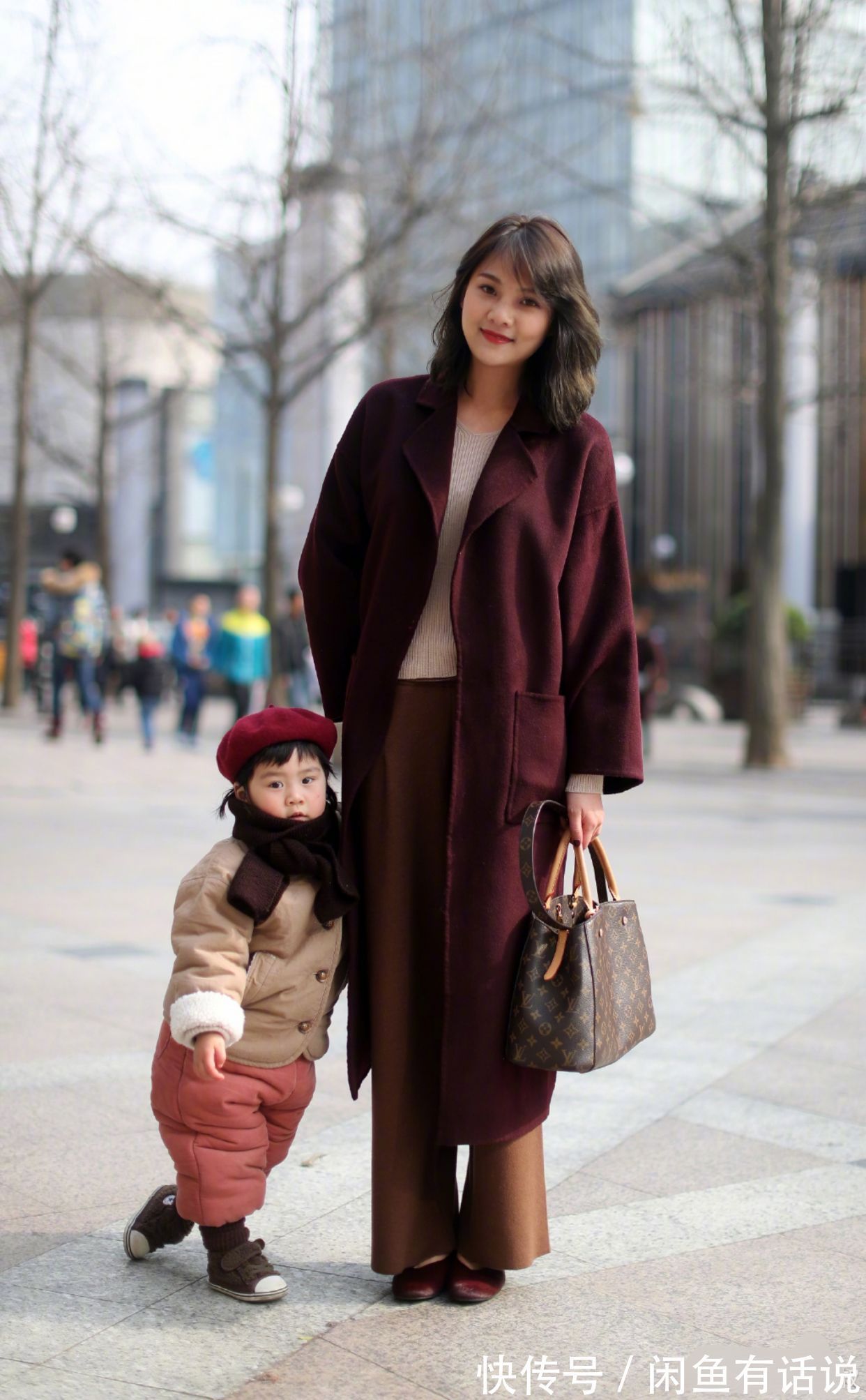 单品 被35岁博主的“母女装”圈粉,妈妈时髦女儿可爱,搭配思路可照搬