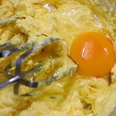 搅拌均匀|巧克力冰皮月饼