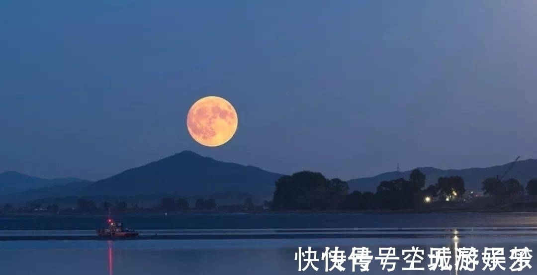 月辉@两首很好的秋月诗词,意境优美,韵味悠长,寄慨遥深,值得品读