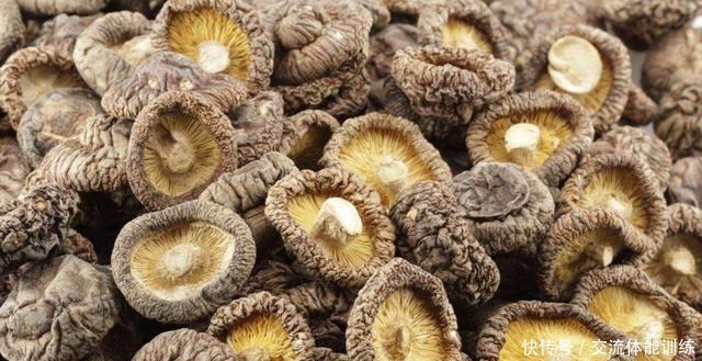 都是干香菇,“花菇”“冬菇”有啥不同区别太大了,不懂别乱买!