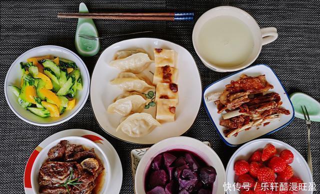 南瓜浓汤|两口子的6天不重样营养早餐，食物丰富做法简单，喜欢清爽的味道