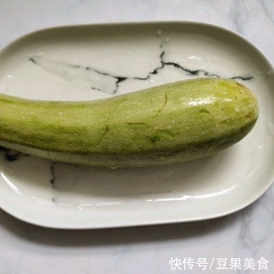 爽口|#夏日开胃餐#夏日必吃爽口开胃菜「凉拌西葫芦丝」