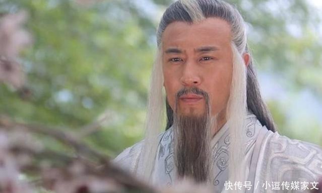 姜太公制服女妖后,赶忙扒掉她的衣物,只想核实一件事