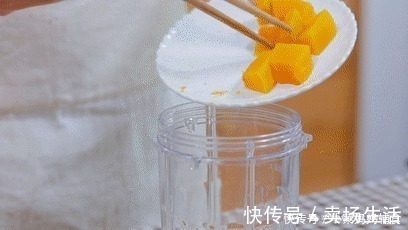 蔓越莓干|无油无糖不发酵，儿子却抱着不想撒手一搅一蒸就出锅，太简单