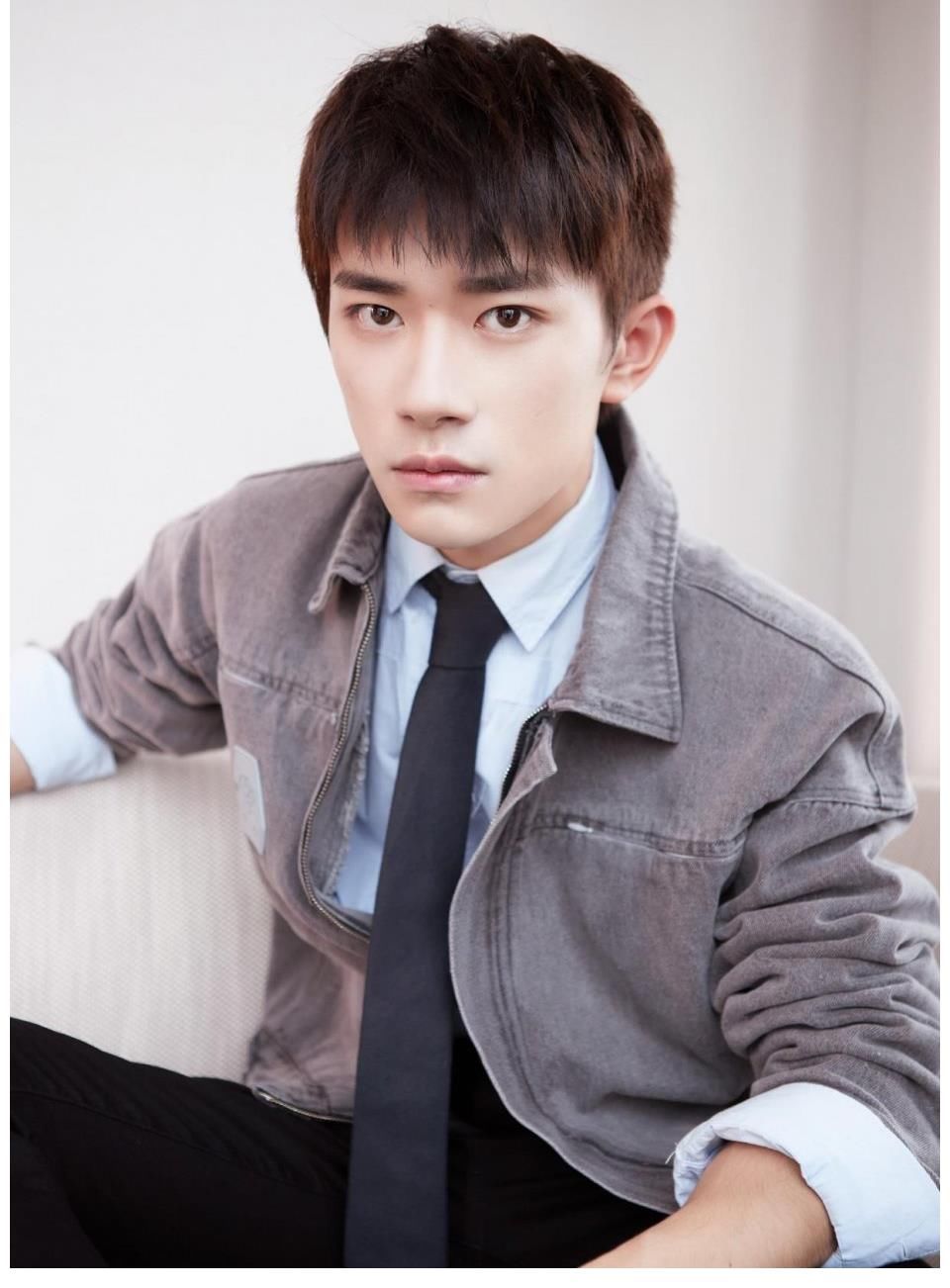 朋友請(qǐng)聽(tīng)好2官宣，這次卻少了易烊千璽的身影，粉絲：意料之中！