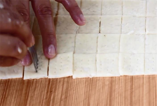 家里剩米饭不用愁了,教你做金黄酥脆的锅巴,咬一口下去嘎嘣脆