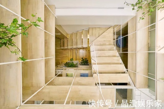 空间|穷夫妻改造24平的“垃圾房”,完工后变“四层豪宅”,收纳更赞