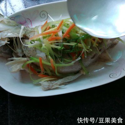  #福气年夜菜#鲜美肥嫩的清蒸鲈鱼