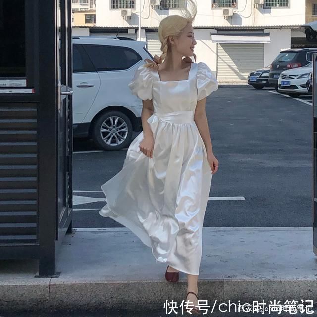 粉味|初恋是什么味道?清冽的香樟树，透着洗衣粉味的校服，还有小白裙