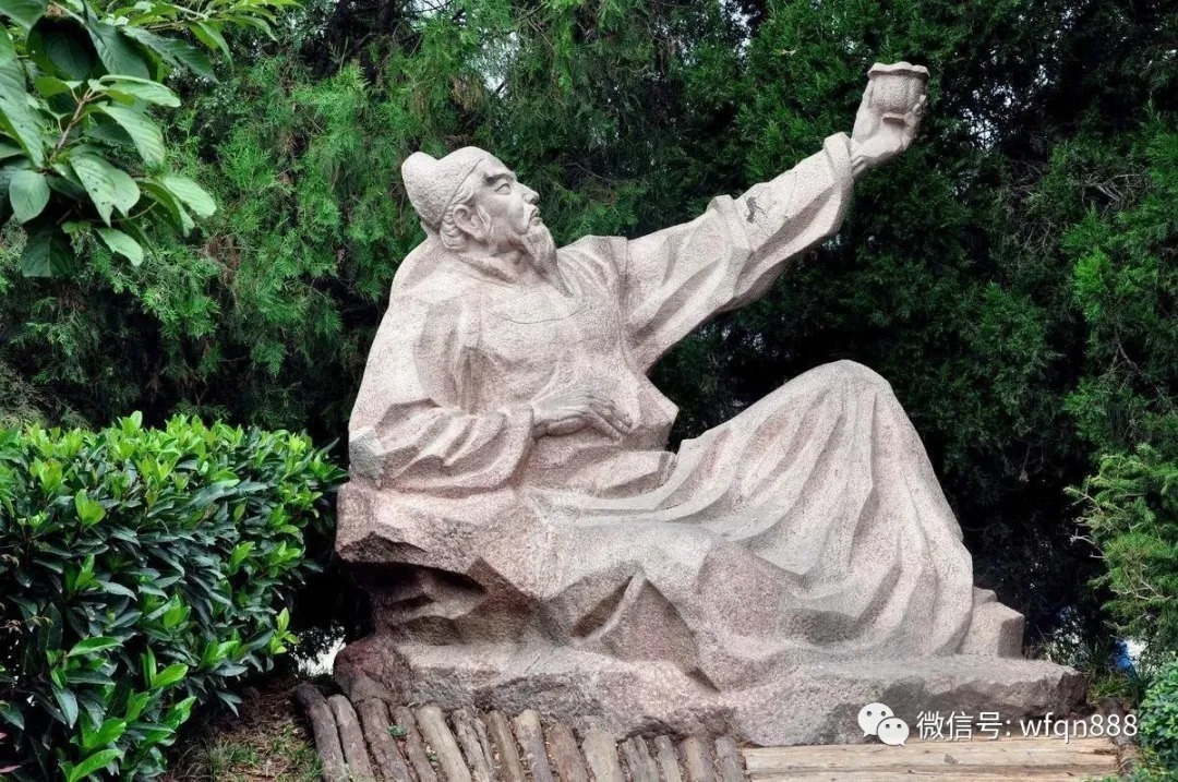 答湖州迦叶司马问白是何人$小官不认识自己,李白写一诗做自我介绍,诙谐幽默,令人拍案叫绝