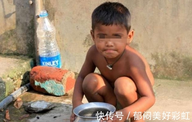 爸爸|儿子问妈妈“爸爸的挖机有胡子为啥我没有?”老婆直接懵逼晕倒了