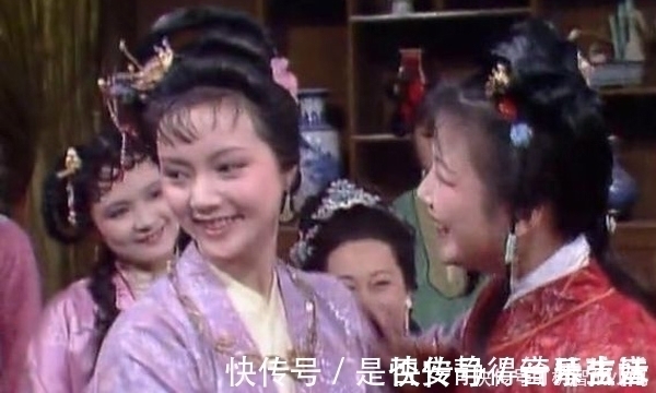 黛玉&湘云发现宝玉的珍珠少了一颗,引出黛玉冷笑,写这一段有何用意?