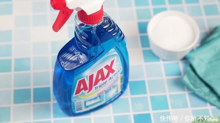 污渍|快速让镜子焕然一新!如何清洁镜子而不留下水痕?