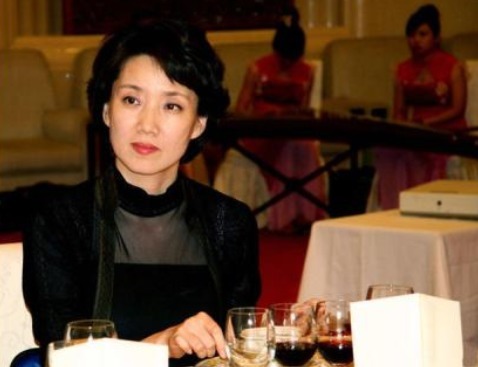 应聘|最美“国脸”李修平,《新闻联播》26年0差评,57岁却无儿无女