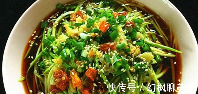 鲫鱼|美食推荐炝拌黄瓜丝,酱烧鲫鱼,爆炒鸡胗,葱油鸡的做法