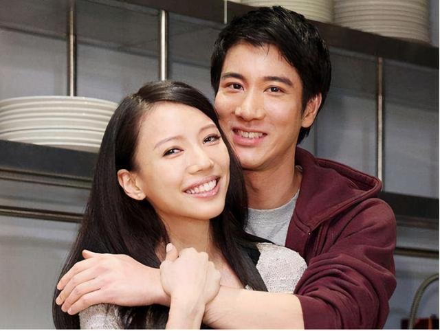 王力宏给儿子取名只有5笔，没有1笔是弯的，网友：不愧是才子