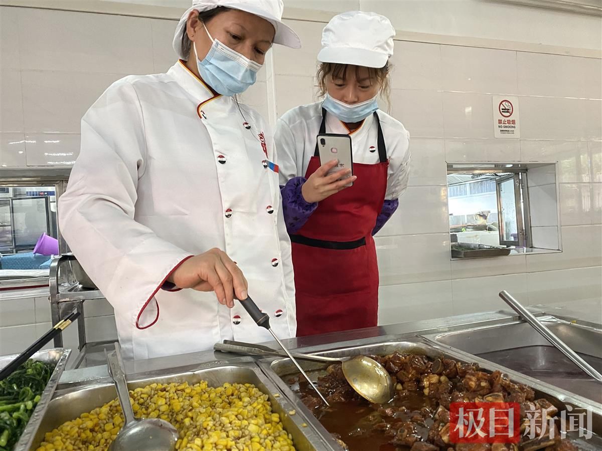 武汉|配送全程保温，冬天也能吃热饭！武汉这所小学食堂保温有妙招