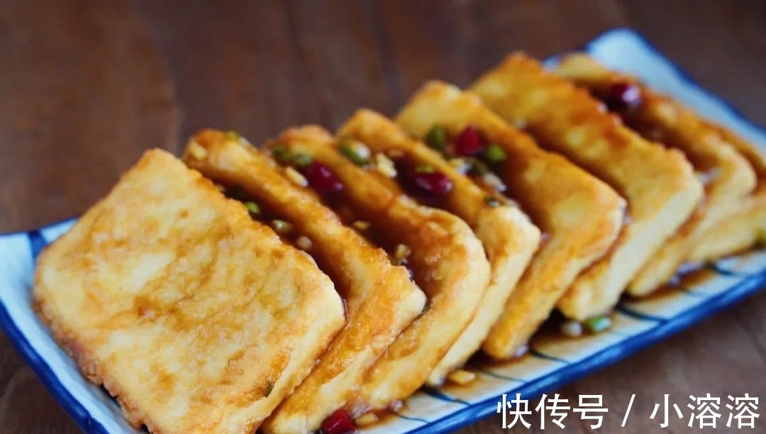 酸甜汁|做豆腐时多加一个鸡蛋,外皮酥脆,酸甜可口,家里人都喜欢吃!