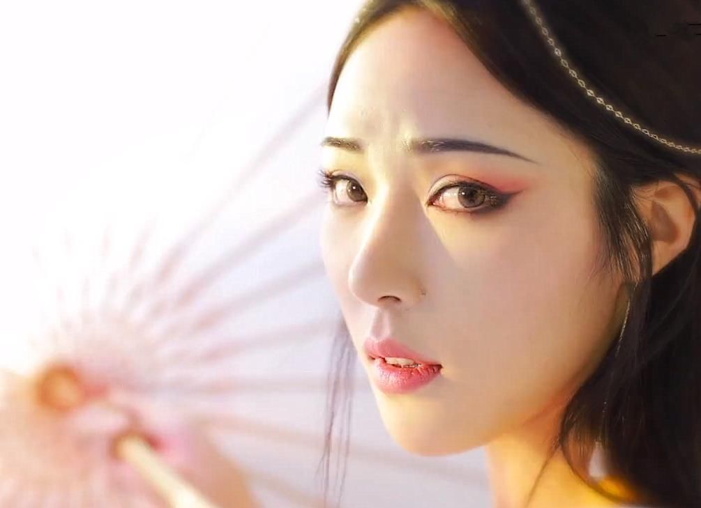 唇妆|美妆大神挑战“白素贞”仿妆,开始眉毛挺到位成品真人版就是你