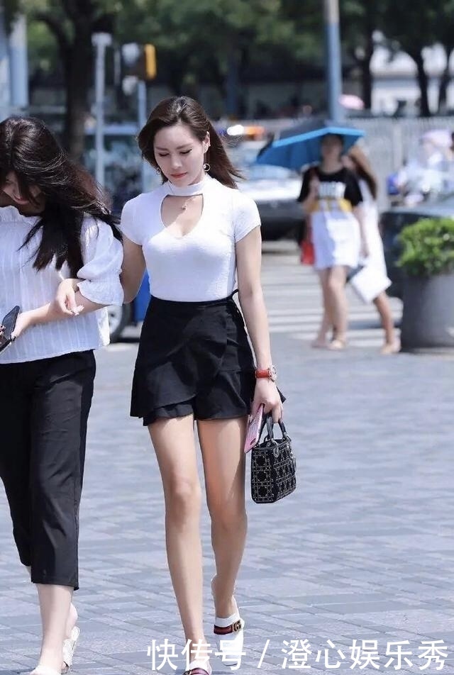 “A字裙”失宠了,直男更青睐百褶裙,你还在犹豫不决吗