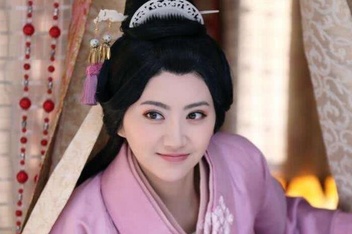 卷子|陆游考试得了第一名,秦桧却特地撕掉他的卷子,这是为何?