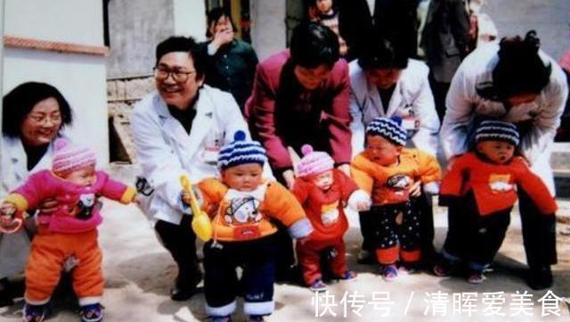 现状|一出生就走红的中国首例五胞胎,如今已满18岁,他们的现状如何?