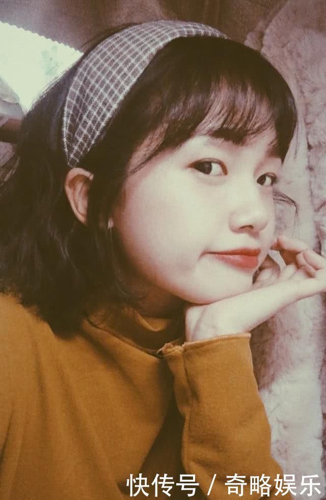 脸大却很漂亮的女生,这几点太明显,难怪不遮脸也有高颜值