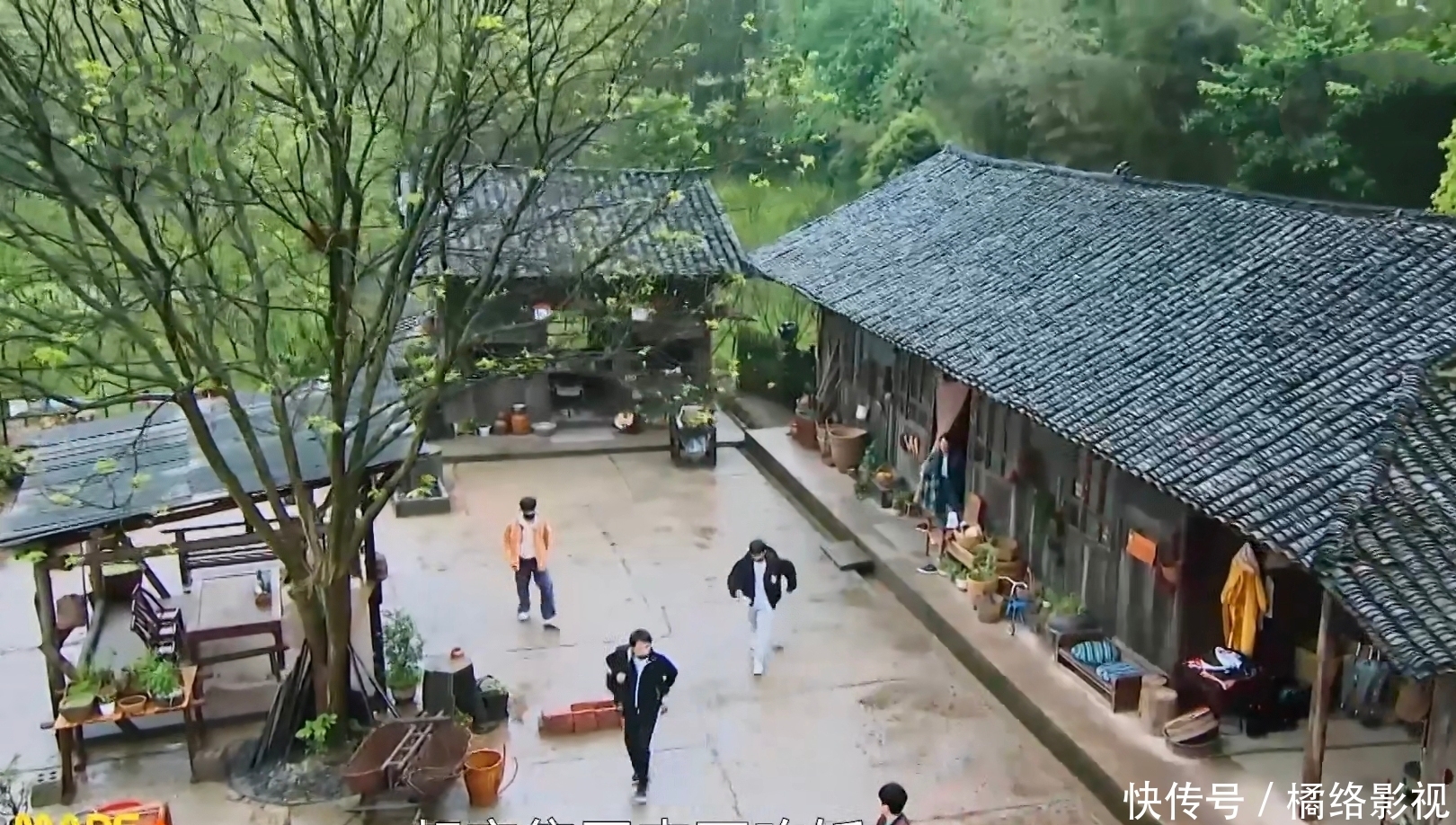 何炅 向往的生活5:艺兴与黄磊互怼,偷鸡蛋被嘲,杨紫嫌弃“男生游戏”