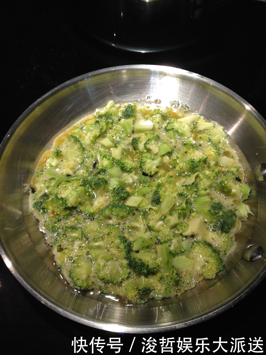 味道|自从我学会西兰花这个做法,全家就爱上了它,光看颜色就让人嘴馋