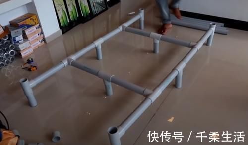 pvc管|外国达人用PVC管做张单人床,承重200斤比成品床结实,真会省钱