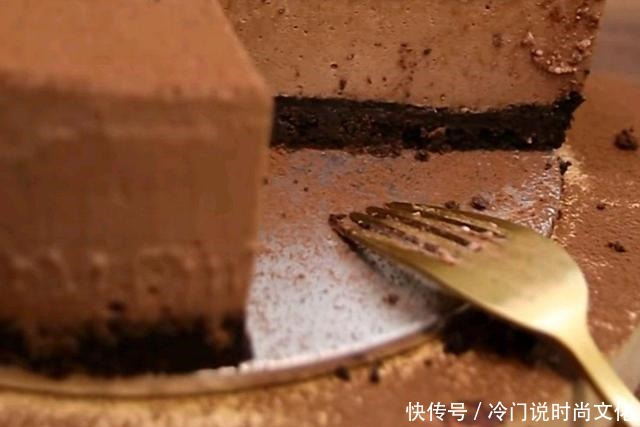 满满的|它有着满满的卡路里,但却是我无法抗拒的诱惑,一切靠后先吃再说