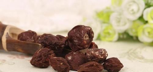 肝气郁滞|查出子宫肌瘤别怕忌口2物,戒掉3习,多吃4物,活血化瘀消肌瘤