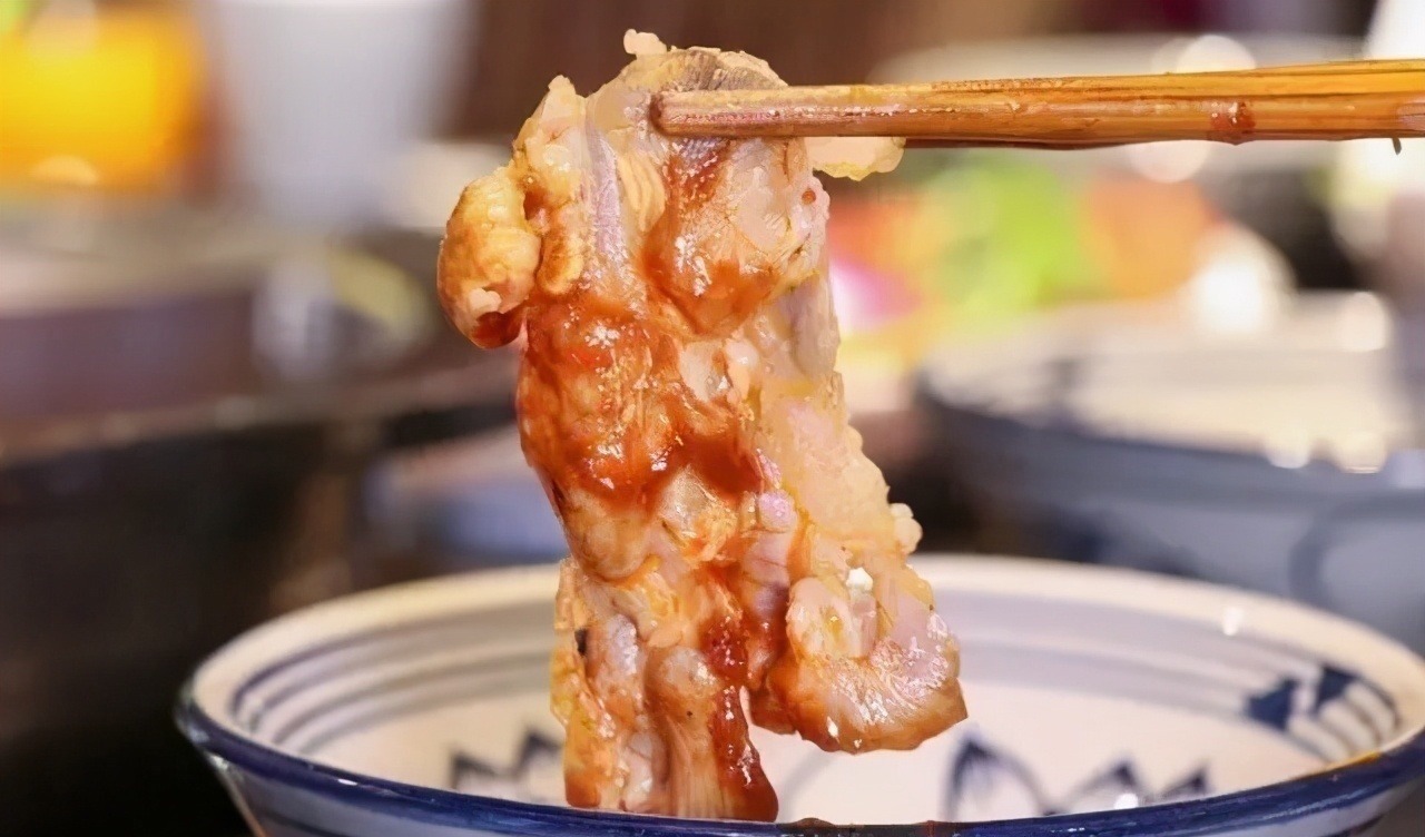 红肉|17岁男孩,一天跑8次厕所,医生查出原因,父母抱头痛哭不相信