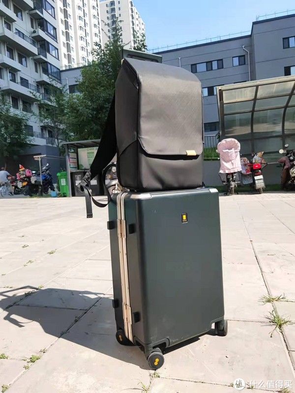 侧袋|地平线8号零感背包，市内出行好伴侣