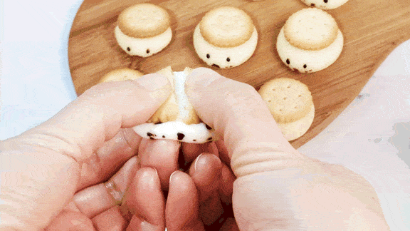 平底锅就能做，香甜酥脆有嚼劲咬一口会拉丝！2分钟学会！可可爱爱！