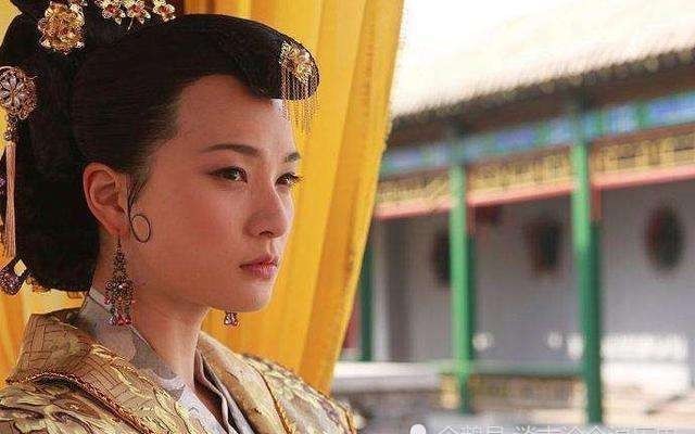 历史|历史上在位时间最长的皇后,不与后宫争宠,稳坐42年皇后