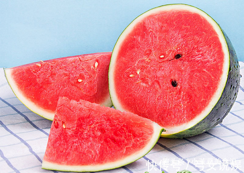 都是西瓜，黄瓤和红瓤有啥不同瓜农差别挺大，买错难吃营养差