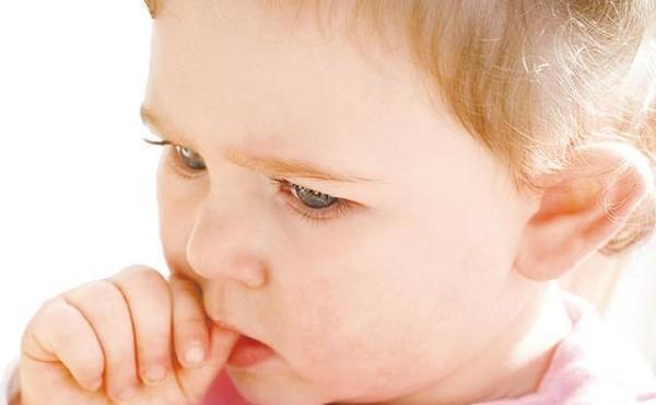 妙招|孩子指甲有白点,有寄生虫?缺维生素?都不是,跟一个坏习惯有关