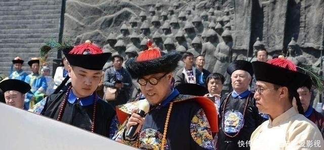 无话可说|乾隆七世孙戴上亿玉扳指,专家建议上交,他回6字让专家无话可说