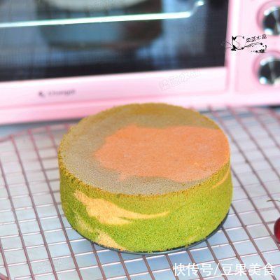 这道斑纹双色蛋糕，一上桌就被哄抢一空