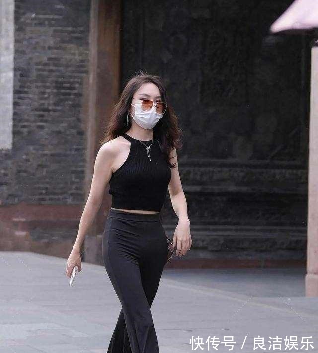 卫衣 打底裤永不过时,凸显时尚气质,时尚格调不局限!