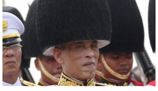 苏提达王后|诗妮娜还是妾室身份，没资格亮相泰王寿宴，嘉宾名单只有苏提达