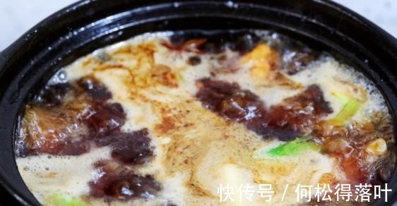 这么做土豆太香了,妥妥的待客硬菜,营养全面十足!