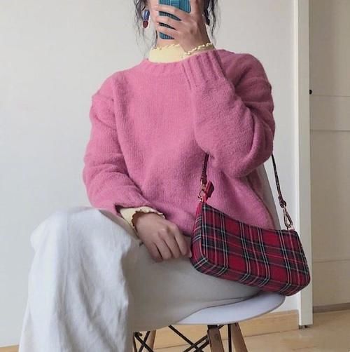 毛衣你穿对了吗？解锁“纯色毛衣”的高阶穿法，时髦洋气又保暖