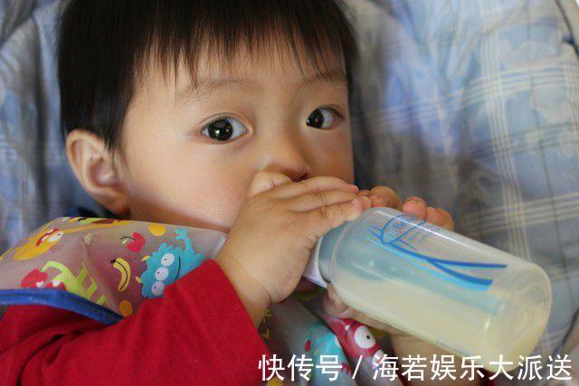 宝妈|小男孩坚持喝牛奶2年,身高只有110cm,医生喝奶的时间点不对