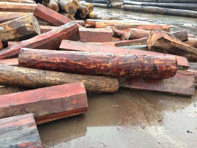 红木家具|越来越多人不买红木家具了,又土又难看!还不如花几千块钱这样弄