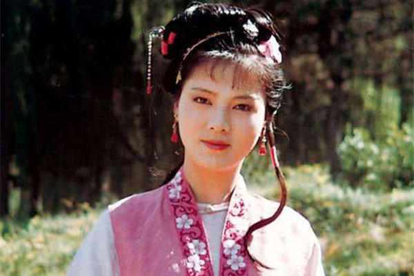 晴雯#袭人的结局真比晴雯好?嫁给蒋玉菡后的一床破席,写尽不堪岁月