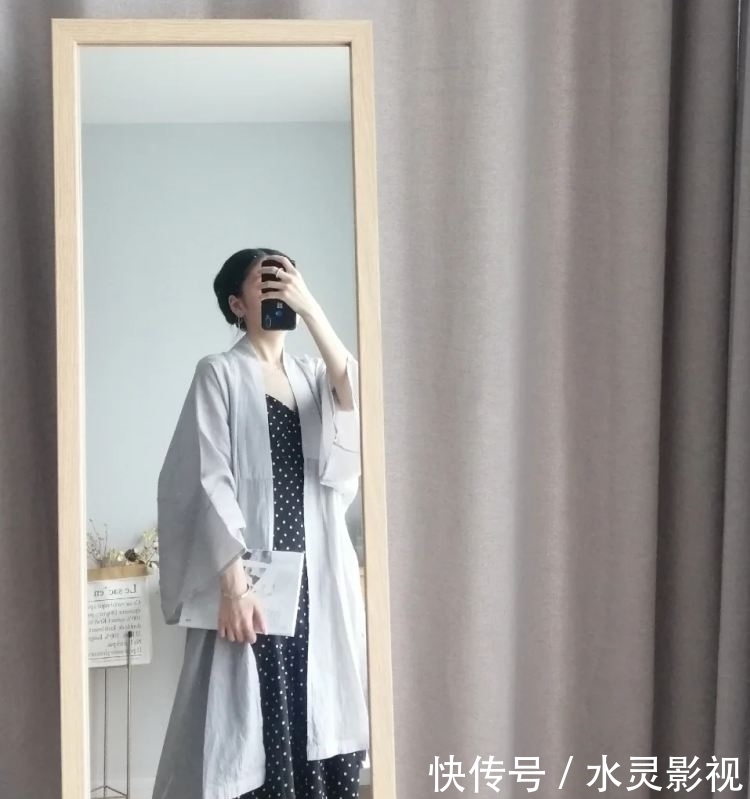 褙子|“出圈”的汉服,我不敢穿出门