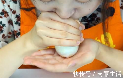 剥鸡蛋有技巧,分享3个小妙招,3秒剥出完整的鸡蛋
